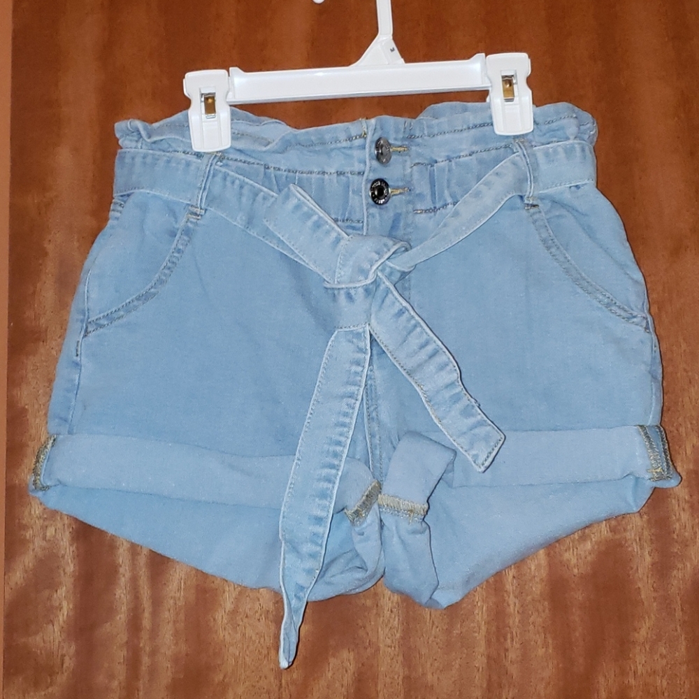 🆕️w/o tags Paper Bag Waist Denim Shorts